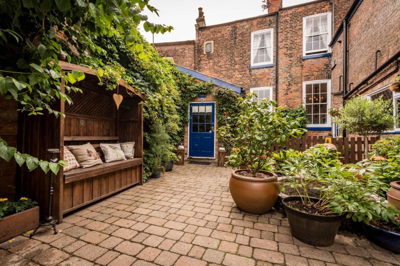 Albert House Brigg Exterior photo